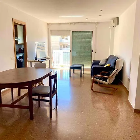 Apartment Big Family Parking And Noise Free Terrassa