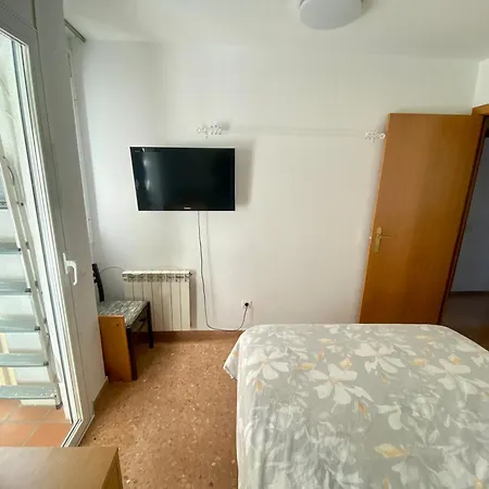 Apartment Big Family Parking And Noise Free